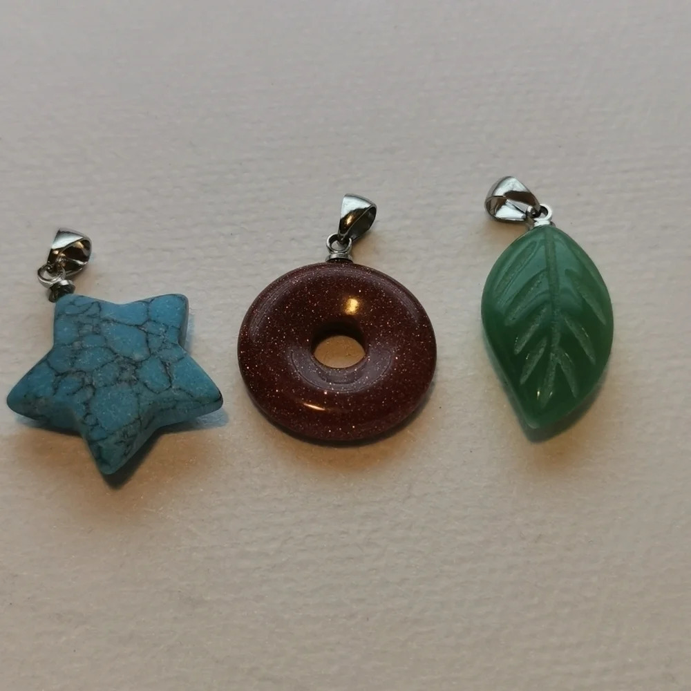 3 pendant lot
